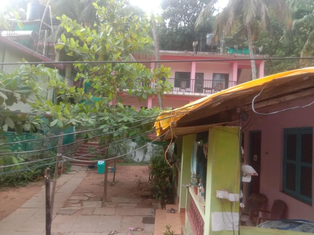Est Hem Guesthouse Arambol Dış mekan fotoğraf